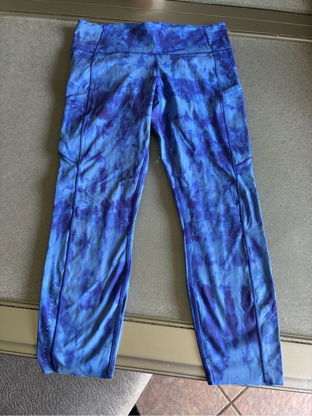 lululemon athletica Blue & Purple Tie-Dye Leggings with Side Pockets